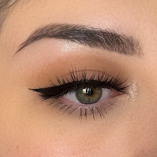 AZALEA Synthetic Korean Silk Eyelashes