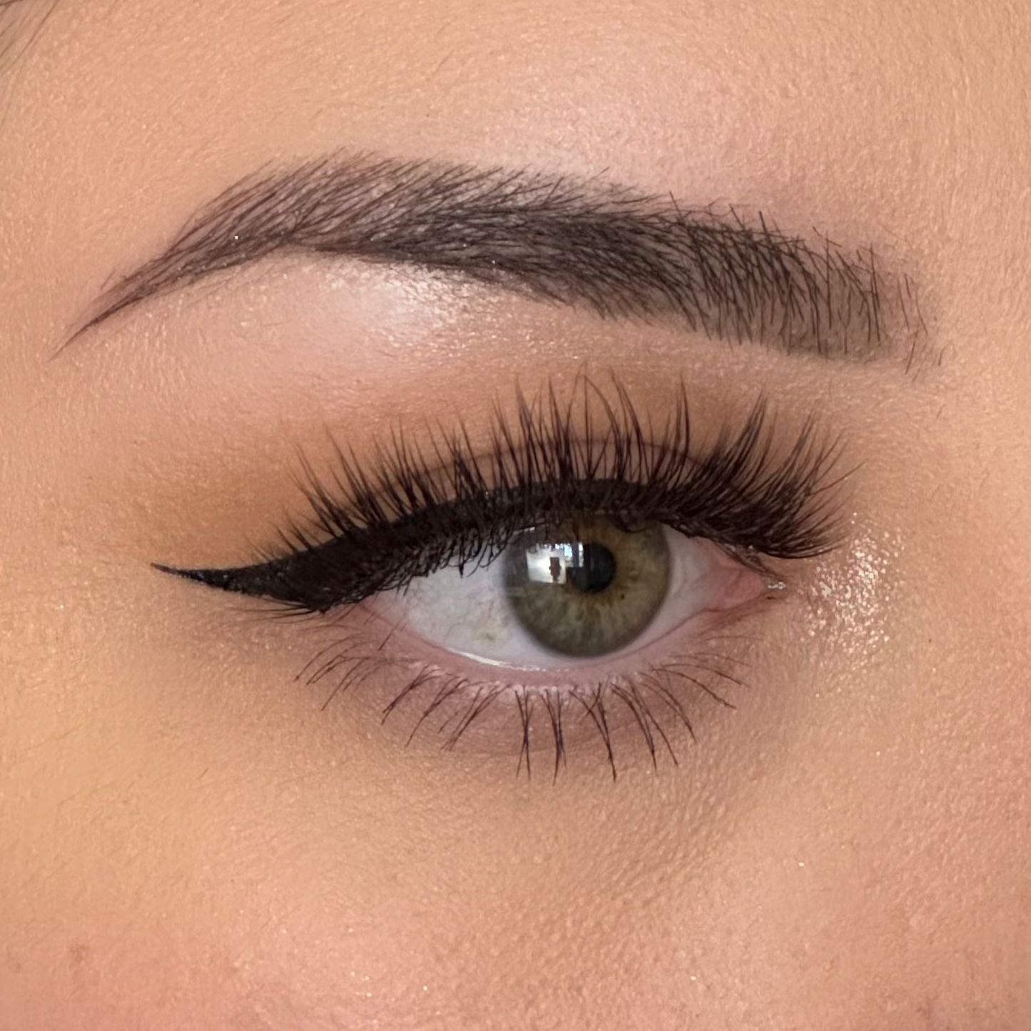 MAGNOLIA Faux Cashmere Eyelashes